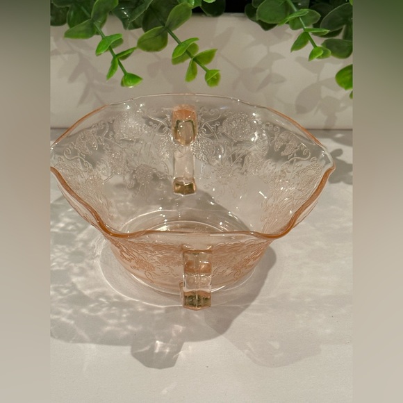 Hazel Atlas Glass FLORENTINE No.1 Poppy Pink 2-Handled Ruffled Nut Dish - Picture 5 of 16